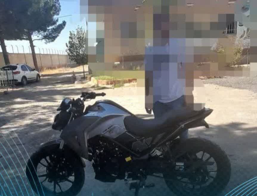 سارق موتورسیکلت در خانلق دستگیر شد